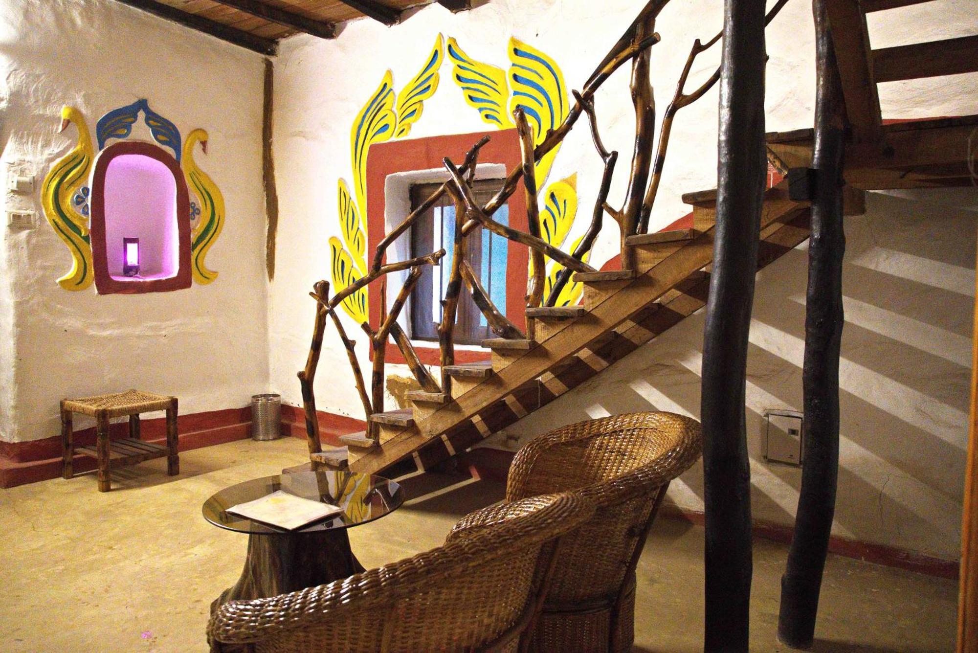 Raktokorobi Karu Gram Hotel Sri Niketan Kültér fotó